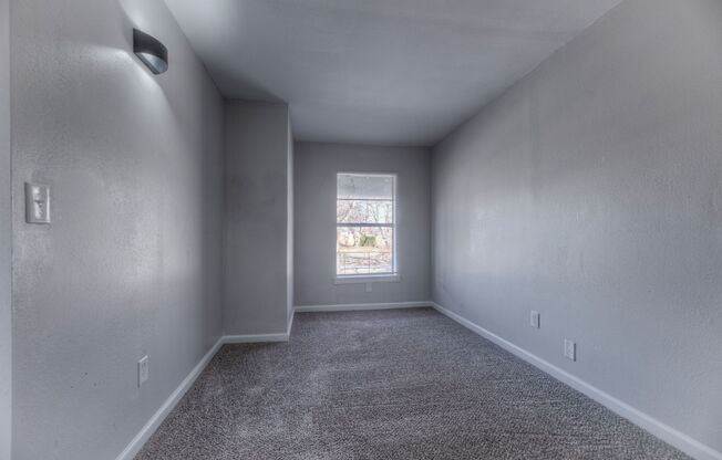 1 bed, 1 bath, 500 sqft, $850, Unit 02J