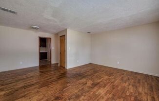 2 beds, 1 bath, $1,250