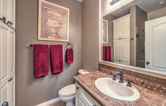 3 beds, 3 baths, $6,995