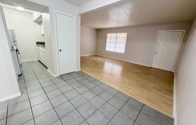 1 bed, 1 bath, 700 sqft, $1,054, Unit ELP2202-143