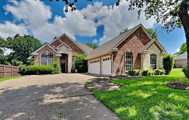 807 HEATHER LN