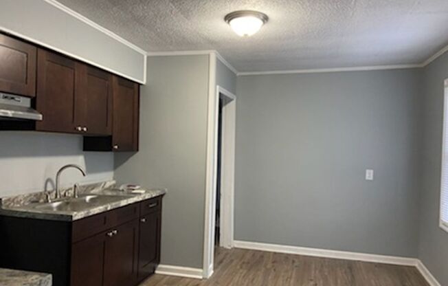 3 beds, 1 bath, $1,050