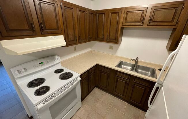 2 beds, 1 bath, $1,095, Unit Unit 45