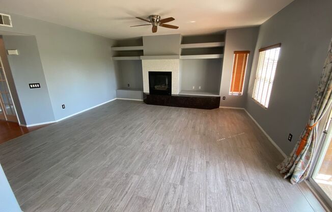 Wonderful 2 bed/2 bath Condo in Summerlin