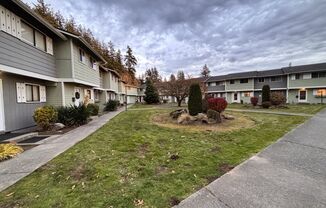 2 beds, 1.5 baths, $1,850, Unit # 17