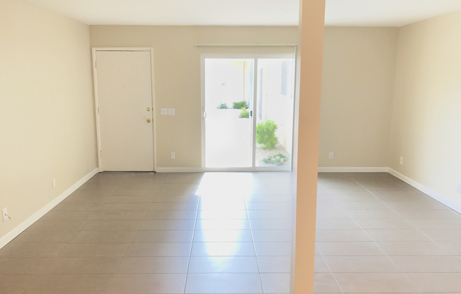 2 beds, 1 bath, $1,798, Unit 07