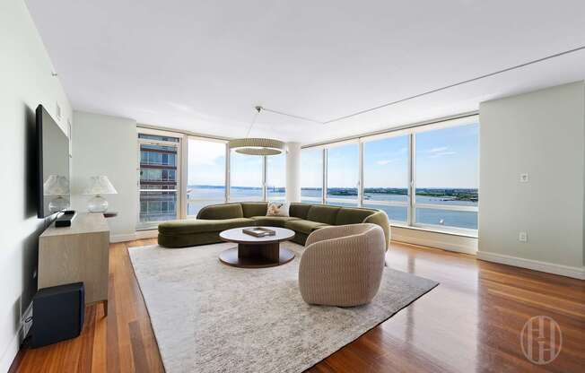 3 beds, 4.5 baths, 2,097 sqft, $20,000, Unit 21F