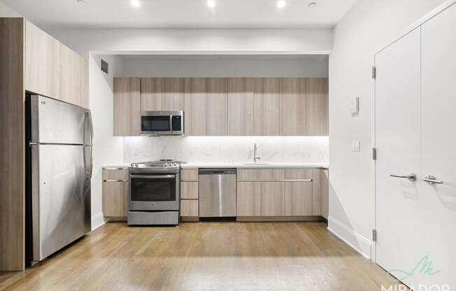 Studio, 1 bath, 439 sqft, $3,900, Unit 14G
