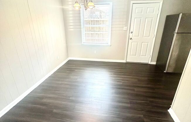 2 beds, 1.5 baths, 1,100 sqft, $1,090, Unit 719-D