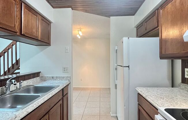 Two bedroom two bath townhome near UCF and Research Park!