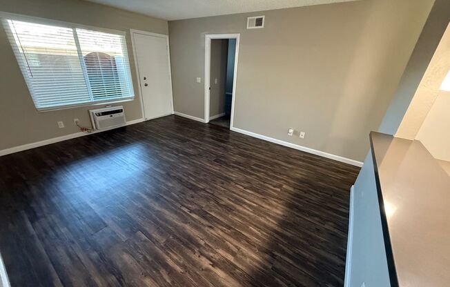 2 beds, 2 baths, $2,475, Unit 19