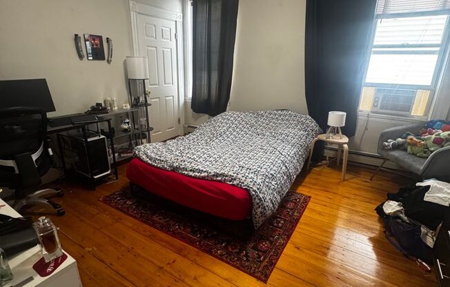 818 Parker St