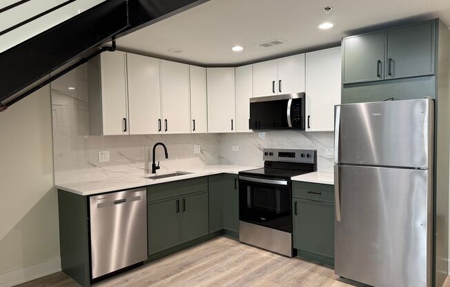 1 bed, 1 bath, 768 sqft, $2,750, Unit 102