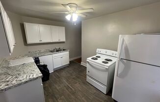 2 beds, 1 bath, $1,050