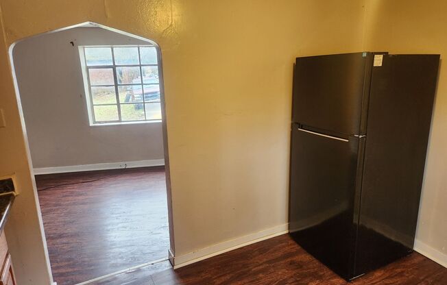 2 beds, 1 bath, $1,409