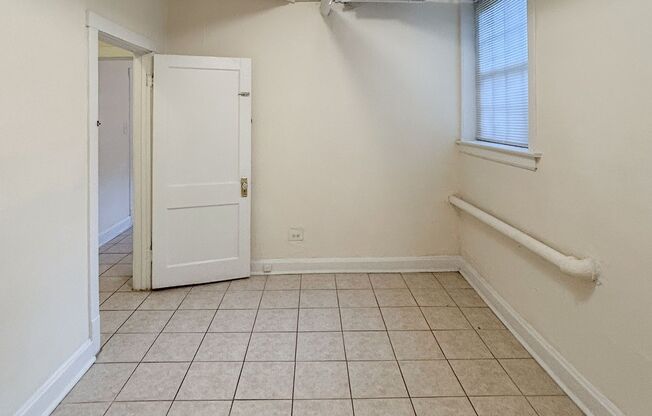 2 beds, 1 bath, 745 sqft, $1,950, Unit 1926-G