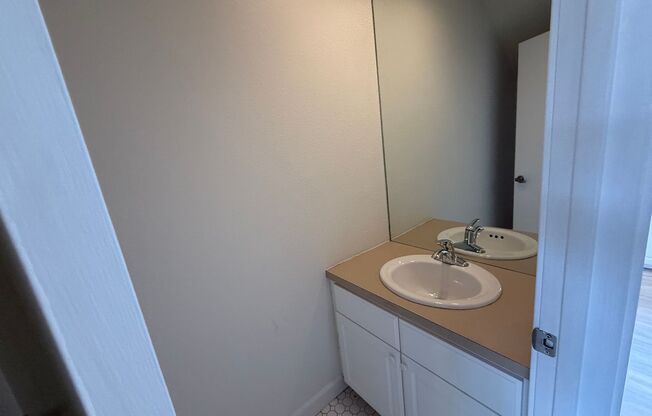 1 bed, 1 bath, $1,949