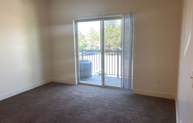 2 beds, 2 baths, 964 sqft, $1,550, Unit 332