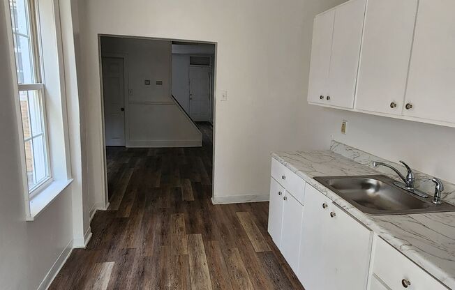 3 beds, 1 bath, $1,350