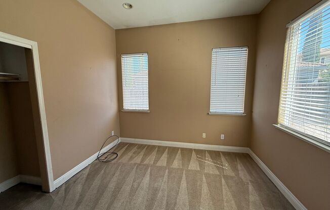 10185 Porto Moniz Way - Elk Grove 95757