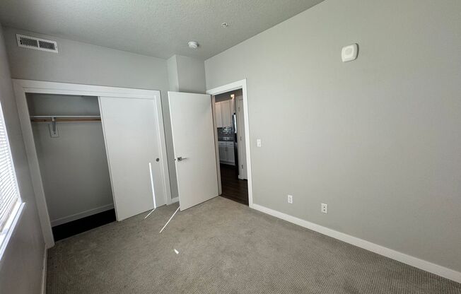 2 beds, 1 bath, $1,995, Unit # 201