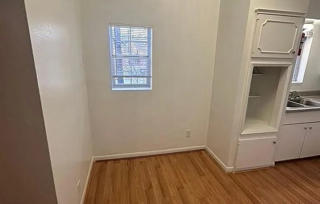 1023 LYNDON