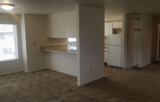 3 beds, 1 bath, 1,140 sqft, $1,500