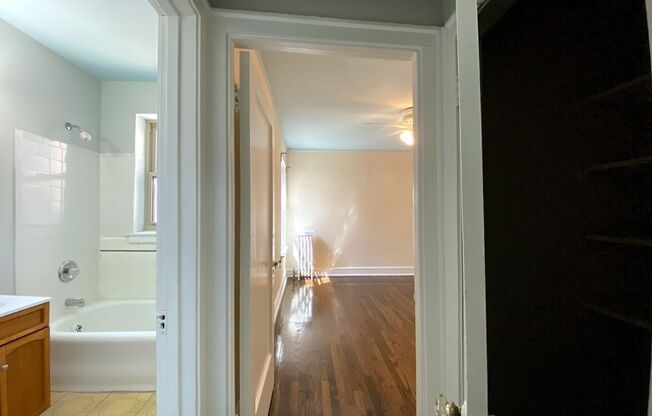 832-840 Washington Blvd