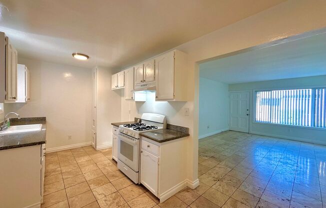 1 bed, 1 bath, 648 sqft, $1,895, Unit I