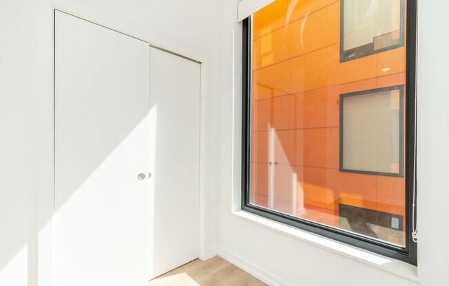 1 bed, 1 bath, 611 sqft, $1,595, Unit N-401