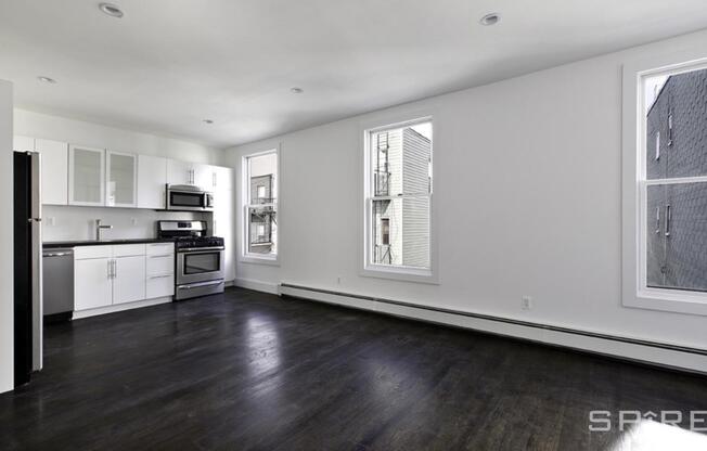 10 22 47 AVE