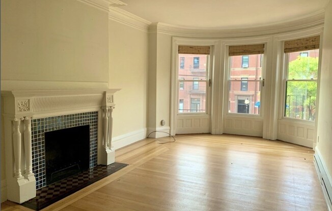 220 NEWBURY