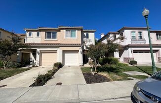 3 beds, 2.5 baths, $2,795