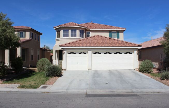 Large 4 Bedroom 3 Car Garage Home in Silverado Ranch