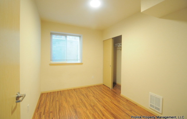 1 bed, , 520 sqft, $999, Unit Unit 102, Room 2