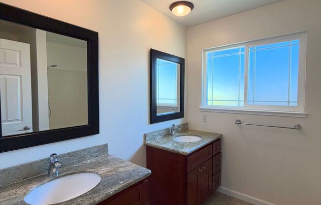3 beds, 2.5 baths, $6,895