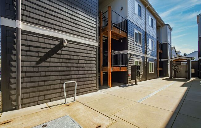 1 bed, 1 bath, 550 sqft, $1,324, Unit 201
