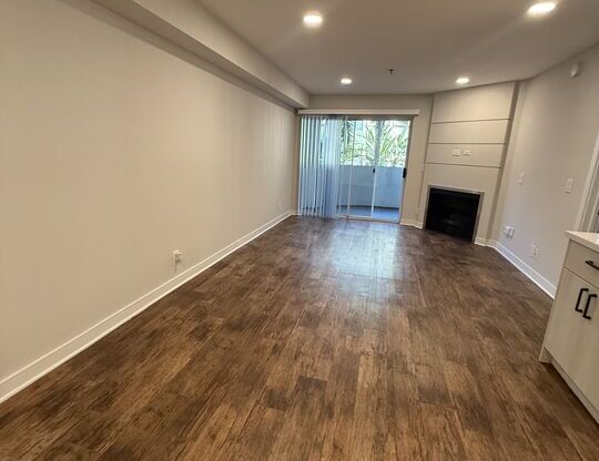 1 bed, 1 bath, 675 sqft, $3,015, Unit 237