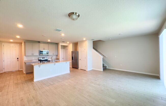 3 Bedroom, 2.5 Bath Town Home in Greens at Forest Lake!