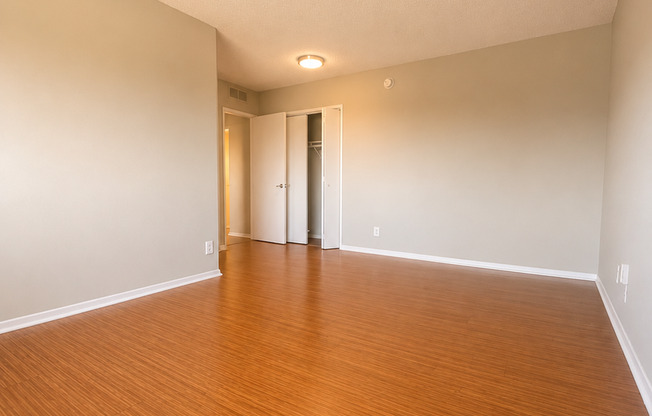 2 beds, 2 baths, 900 sqft, $2,395, Unit 303