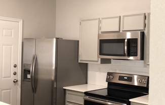 3 beds, 2 baths, $1,350, Unit 312 Lowes Blvd - B