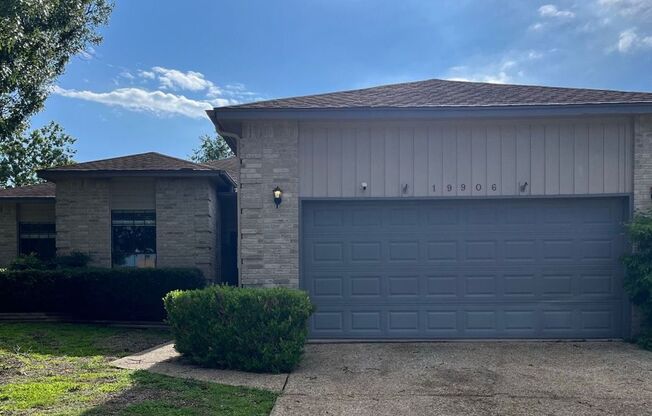 19906 Encino Briar