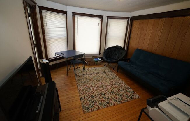 2 beds, 1 bath, $1,575, Unit 1