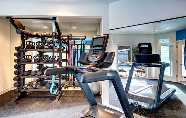 Everett Apartments-  The Lynx Apartments Everett Gym