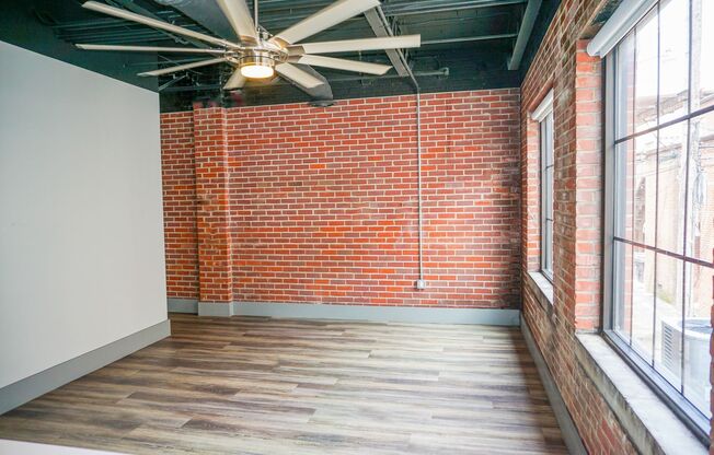 2 beds, 2 baths, $1,450, Unit Union Lofts- #7