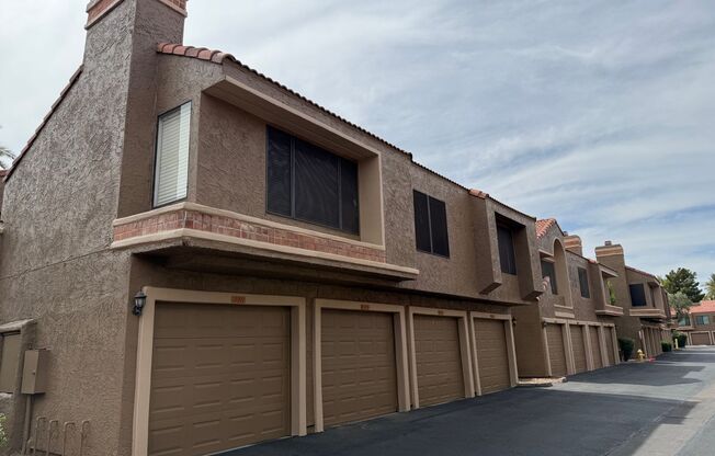 2 beds, 2 baths, $2,250, Unit #2098
