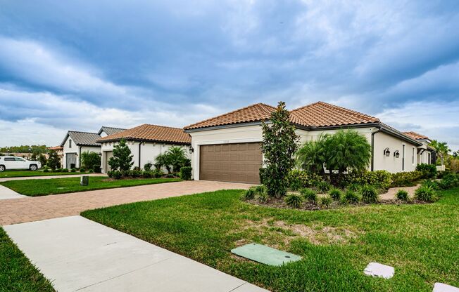 Beautiful Pool home in Starkey Ranch available in September.