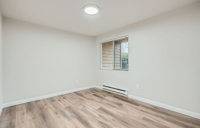 2 beds, 1 bath, 875 sqft, $2,095, Unit Unit 02