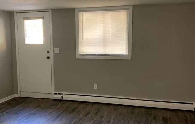 1 bed, 1 bath, 710 sqft, $899, Unit Unit 5