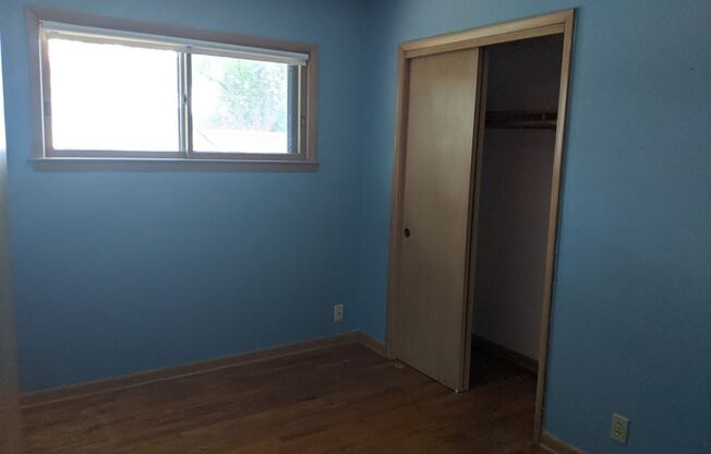 3 beds, 1 bath, 1,000 sqft, $1,150